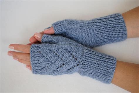 Fur trimmed fingerless mittens free knitting pattern