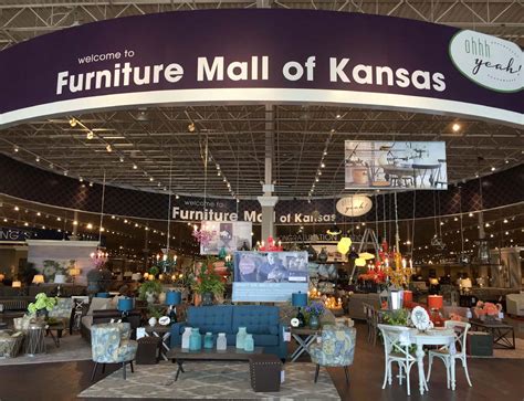 Furniture mall. The front part of the mall mainly deals with modern furniture, while the back section is European and American furniture. Address: southeast corner of the intersection of Steel World Avenue and 121 Provincial Road, Shunde, Foshan, Guangdong, China. Tel: 0757-28366666. 