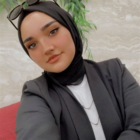 Gül İngilizce öğretmeni Antalya konumunda 140 TL/saat.