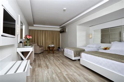 veodersti.rgarabwor.edu.pl. 