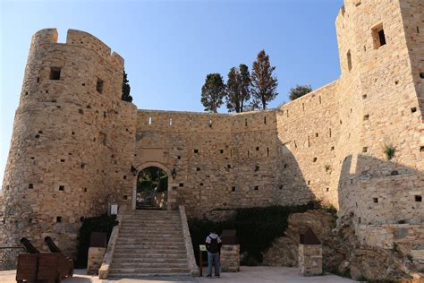 codini.rgarabwor.edu.pl. 