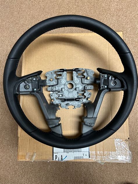 G8 steering wheel.  No back cover In good condition The wheel features ...