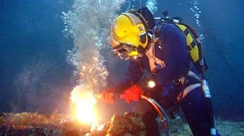 Gaji Tukang Las Bawah Laut Pertamina - Ternyata … - raincitystudios.com