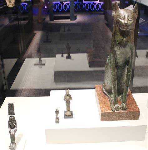 Gambar tanpa royalti 722 332 bce - Shutterstock - balustradellc