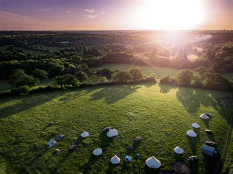 Gambar tanpa royalti Campsite details - Shutterstock - balustradellc