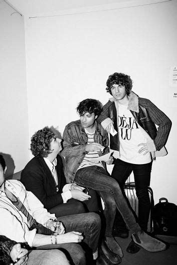 GAP - The Kooks - LETRAS.COM