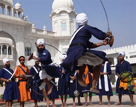 Gatka - Martial Arts in India - Art and Culture Notes - balustradellc