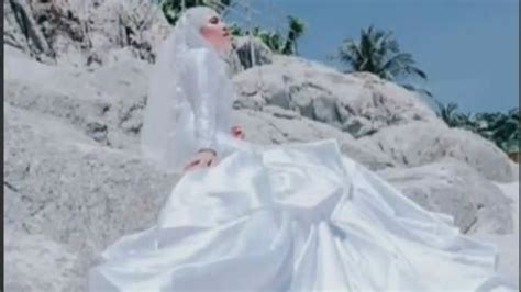 Gaun Pengantin Di Bawah Laut | The Wedding Dress Under The - raincitystudios.com
