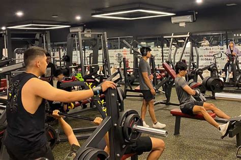 GAY SEX INDONESIA gym ML & Pussy basah ternganga kualitas lebih konsisten tante XVideos Lokal Terbaru image 1