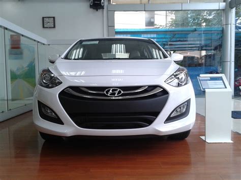 GIÁ XE HYUNDAI i30 BAO NHIÊU? - Tapchilaixe.com