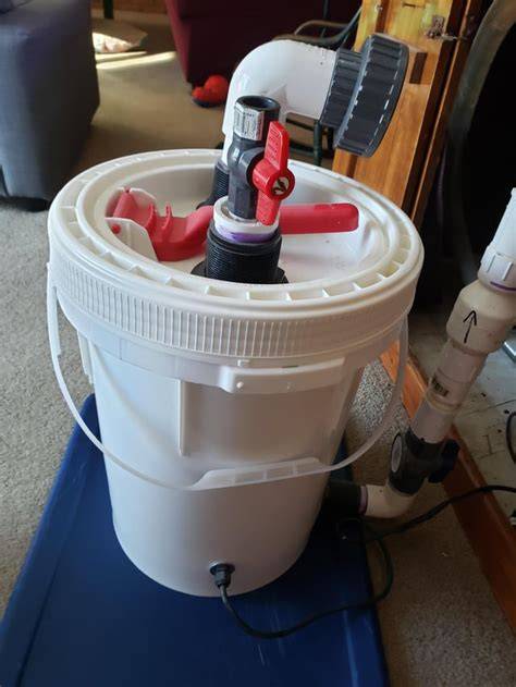 Giant, silent, low maintenance DIY canister filter - raincitystudios.com