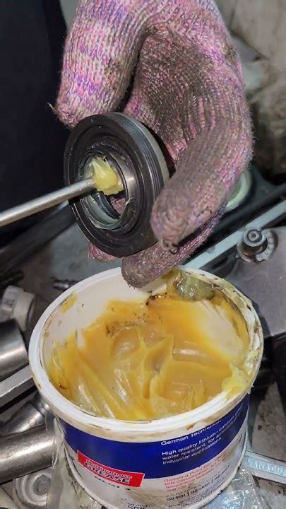 GMC TAHOE Front Wheel differential oil seal leakage part 01 - balustradellc