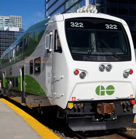 GO Transit rail service resumes following network outage; some delays expected