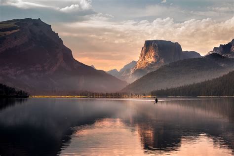 Golden hour dazzles at these 10 national parks - balustradellc