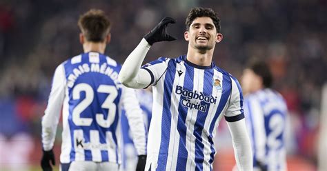 Gonçalo Guedes bisa pela Real Sociedad - Renascença - balustradellc