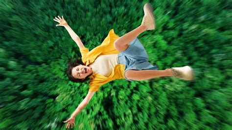 Gravity - Fields, Relativity, Theory | Britannica - wintechmobiles.com