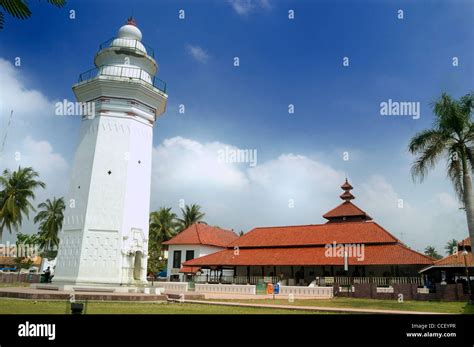 Great Mosque of Banten - Wikiwand - wintechmobiles.com