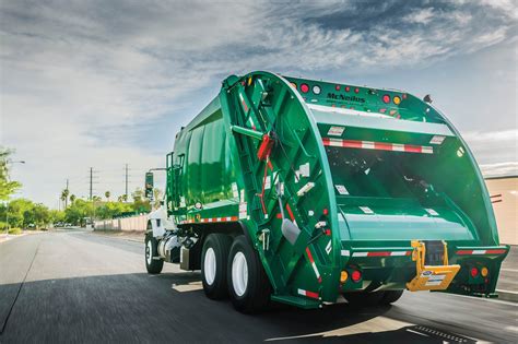 Green refuse collection vehicles - Alke - raincitystudios.com