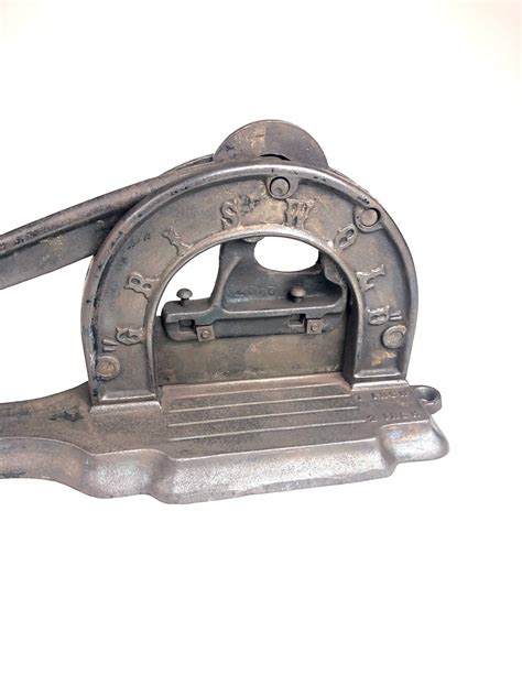 GRISWOLD TOBACCO CUTTER-RARE #39728605