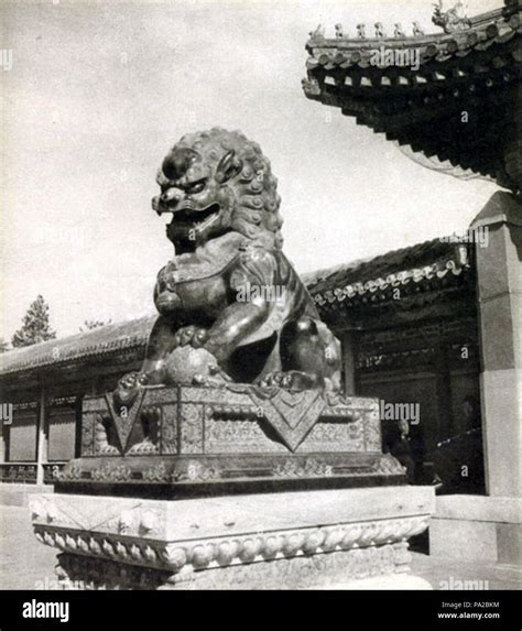 Guardian Lion - Cleveland Museum of Art - balustradellc