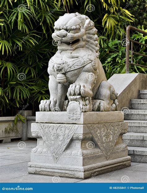 Guardian Lion Statue - Etsy - balustradellc