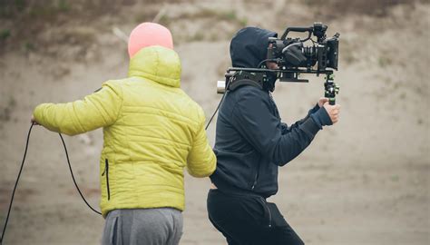 Guide for How To Become a Television Production Assistant - muktibox.com