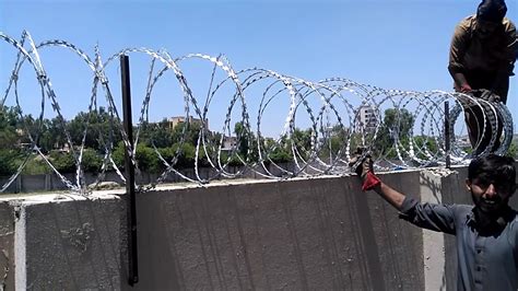 Guide to Installing Razor Wire Fencing for Enhanced Security and … - balustradellc
