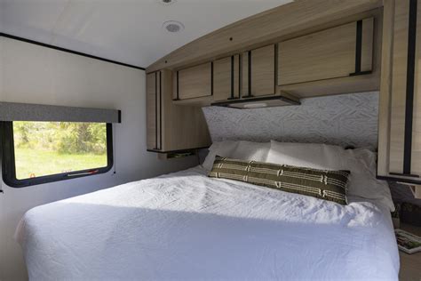 Guide to Maximizing RV Sleeping Arrangements - Cruiser RVs - balustradellc