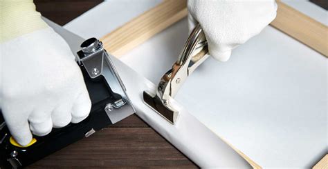 Guide to Stretching your Canvas for Painting - muktibox.com