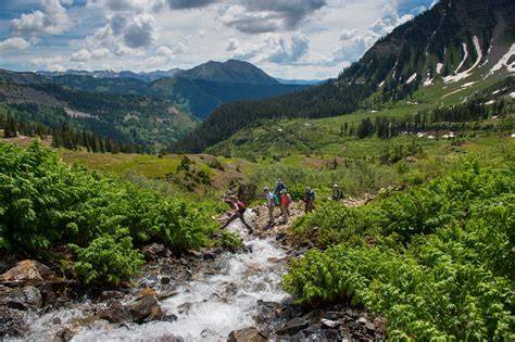 Guided treks and hiking adventures - raincitystudios.com