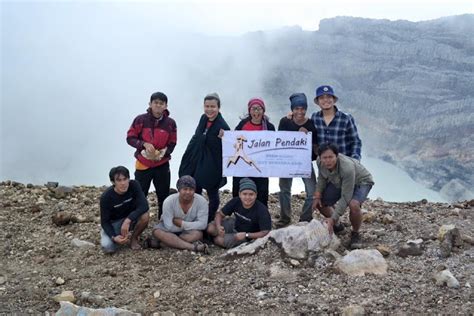 Gunung Dempo: Becekan Menuju 3.159 Mdpl - Jalan Pendaki - balustradellc