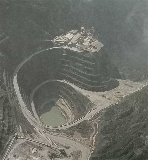 Gunung Ertsberg - wintechmobiles.com