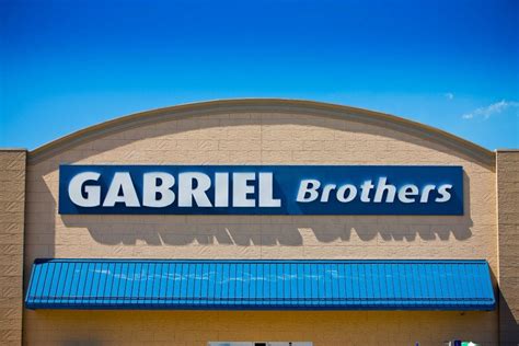 Gabrile brothers. Proceeds from the term loan, which was downsized by $50 million, will be used to refinance existing debt and to pay a shareholder distribution. Gabriel Brothers Inc., backed by Warburg Pincus, is a differentiated off-price retailer focused on the working-class demographic with 119 stores across 14 states. Terms: 