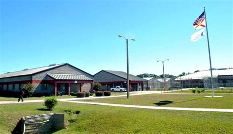 Gadsden correctional facility inmate search.  This roster includes detailed informatio...