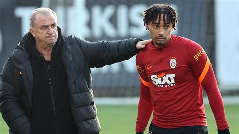Galatasaray'a yeni sağ bek: Oyuncuyu cezbeden teklif- Son Dakika Spor Haberleri