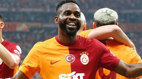 Galatasaray'da Bakambu Real Betis'e transfer oldu - Son Dakika Haberleri