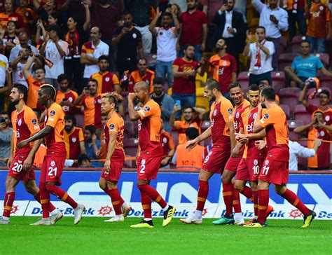 Galatasaray ın rakipleri kim oldu
