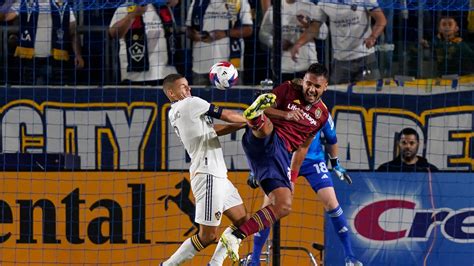 Galaxy, Real Salt Lake play to 2-2 draw, clinching top-four seed for LAFC