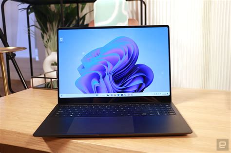 Galaxy book3 ultra. Design. 1. Samsung Galaxy Book3 Ultra. 2. Apple MacBook Pro 16. The Galaxy Book 3 Ultra and MacBook Pro 16 are almost exactly the same size in width, depth, and thickness. The Samsung is ... 