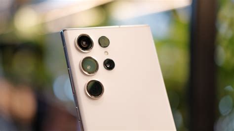 Galaxy s23 ultra camera. Here are a few Galaxy S23 Ultra tips and tricks to take full advantage of. Snap 200MP photos By default, the photos that you take with the Galaxy S23 Ultra aren't actually being taken at a 200MP ... 