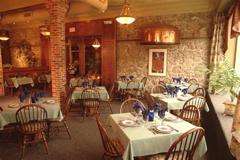 Galena illinois restaurants. Property lines aren't usually visible unless you or your neighbor has a fence. Even then, the fence may be in the wrong place. Property line disputes are common, and the law regard... 