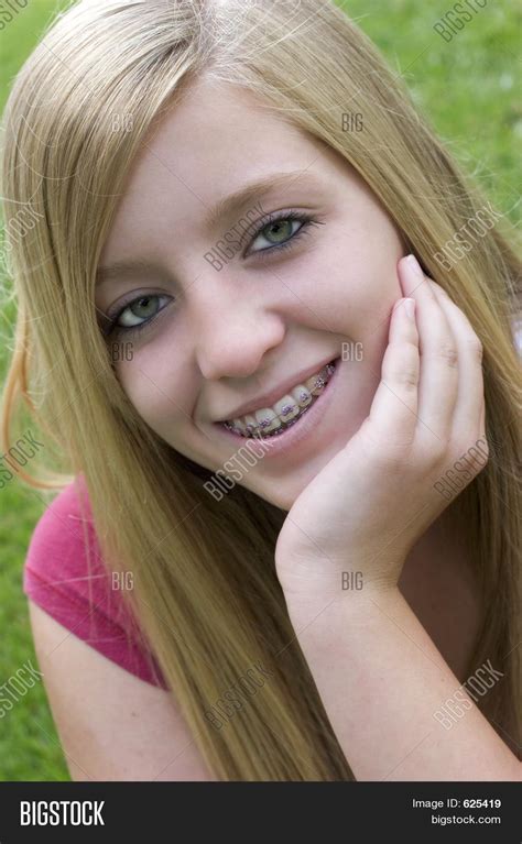 Galeries anal scool teen. .  ...