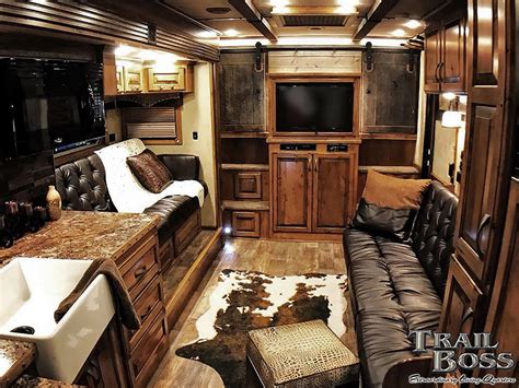 Gallery of Luxury Living Quarters Trail Boss …