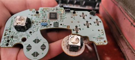 Gamecube controller not working. All listed photos are sample images.  Not compatib...