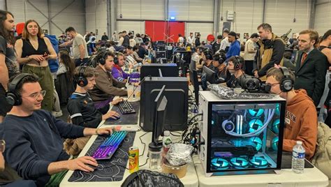 Gamer assembly 2012. MaNa, mouz. http://www.  Wickd and Angush interview - Game...