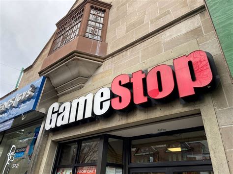 What is the GameStop Pro Credit Card? Find all the Frequently Asked Questions by the customers on Powerup Rewards, My Account, Shipping, Downloadable content, Gift Cards, Xbox All Access, Powerup rewards Credit Cards, Klarna - Buy Now, Pay Later.. 