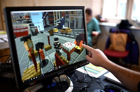 Gaming platforms. LinkedIn says it is exploring a gaming element for its employment networking platform. “We’re playing with adding puzzle-based games within the LinkedIn experience to … 