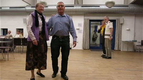 Gamle danse fra vendsyssel og laesø. - The newcomer s guide to winning local elections.