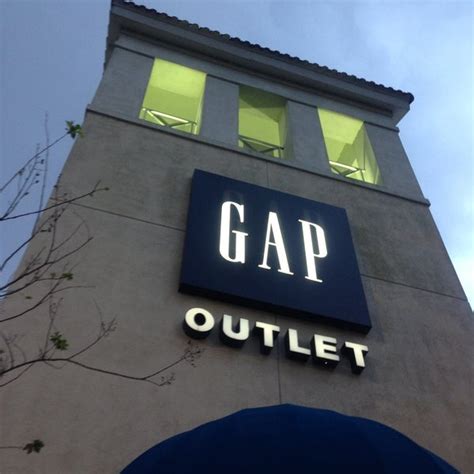 Gap factory store. Shop at Gap for casual womens, mens, maternity, kids and baby clothes. Use our convenient store locator to find a Chesterfield, MO Gap location near you. ... Gap retail merchandise cannot be returned to Gap Factory store locations. ST. LOUIS PREMIUM. Gap Factory Store. 18511 Outlet Blvd Space 860. Chesterfield, MO 63005 (636) 778 … 