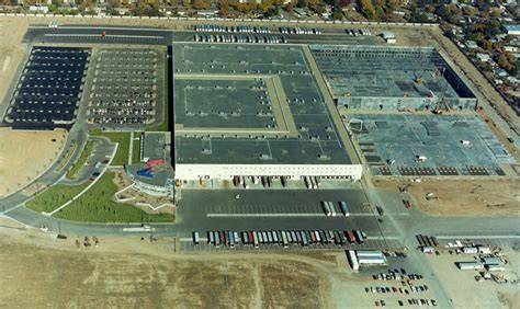 Gap fresno distribution center. The City of Fresno has reached an agreement with The Gap, Inc. to relocate their e-commerce fulfillment operation to the city. WATCH LIVE. Fresno County North Valley South Valley Foothills/Sierra. 
